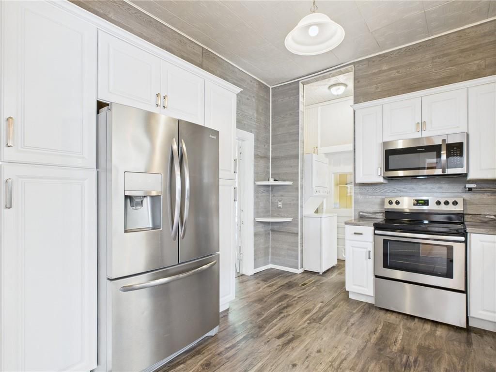 419 W 9th Street — photo 22