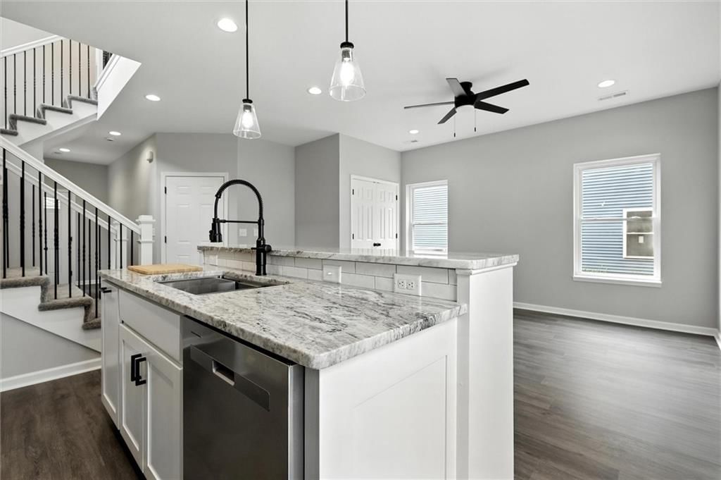 623 S Whitmer Street — photo 8