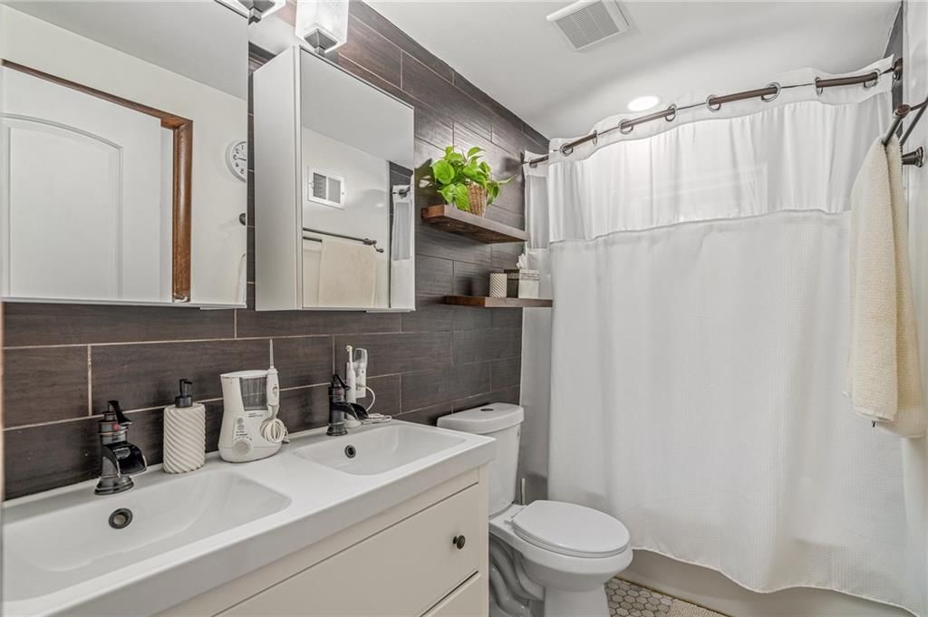 7819 Falmouth Street — photo 11