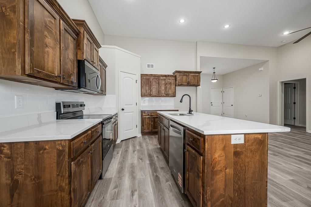 Photo 6 of 23 - 20444 W 125th Terrace