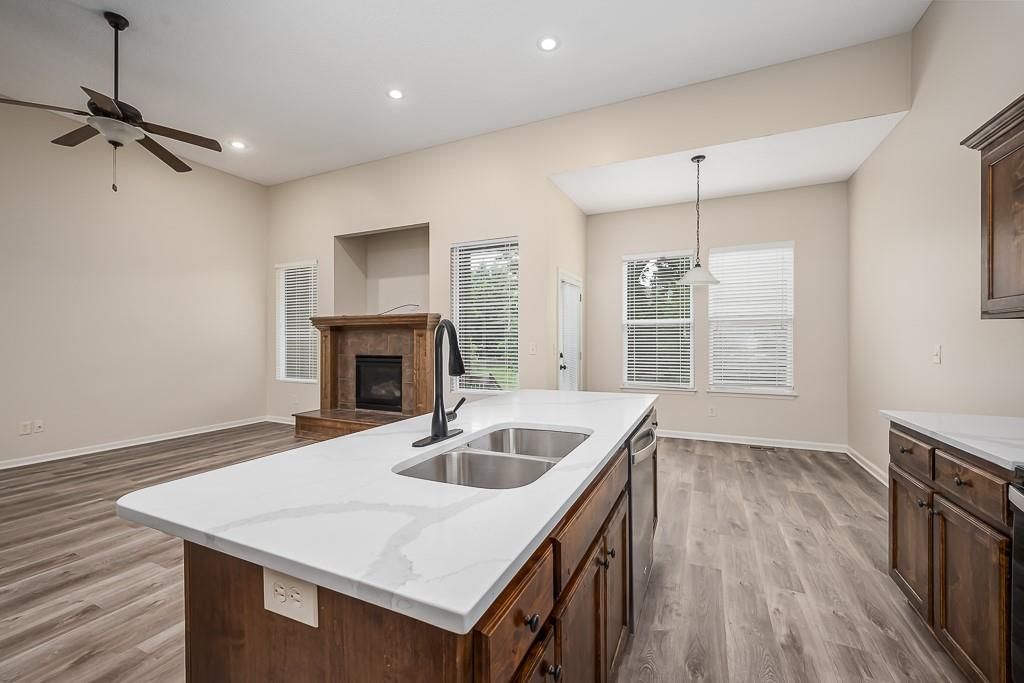 Photo 8 of 23 - 20444 W 125th Terrace