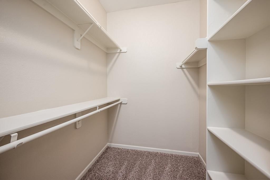 Photo 13 of 23 - 20444 W 125th Terrace