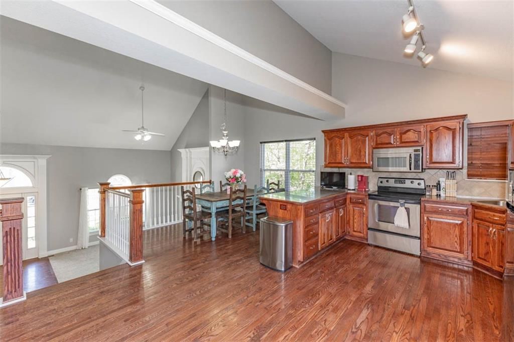 Photo 7 of 38 - 8115 NE 112th Street