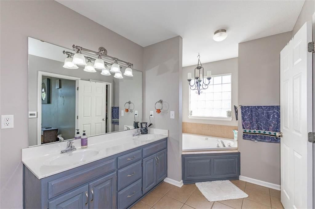 Photo 22 of 38 - 8115 NE 112th Street