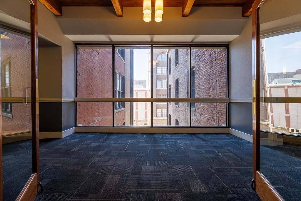 308 W 8th Street — photo 5