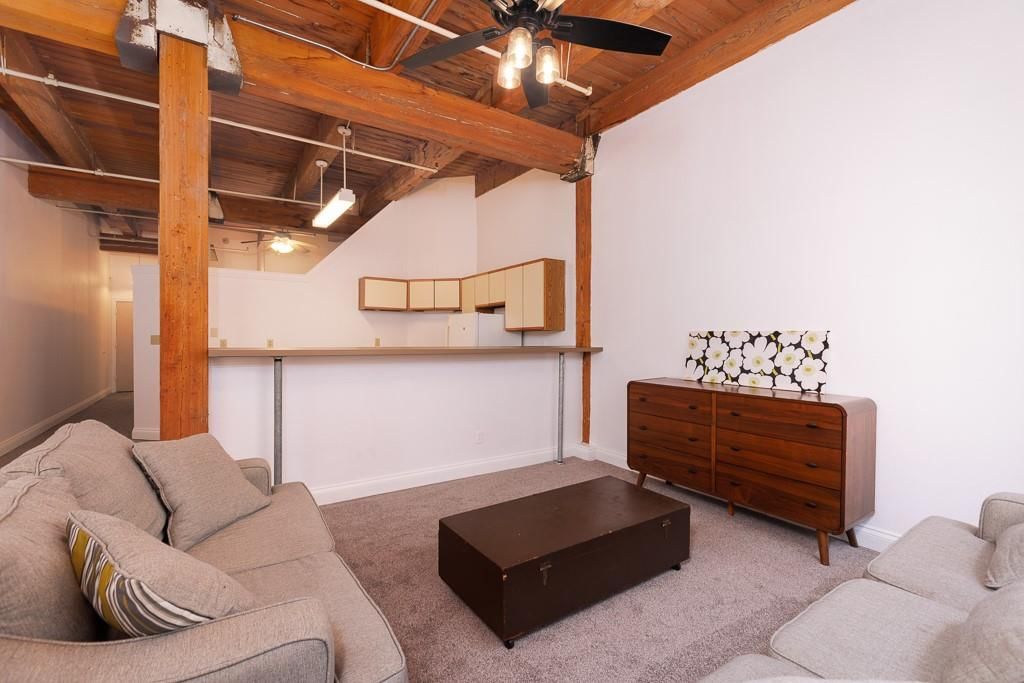 308 W 8th Street — photo 8