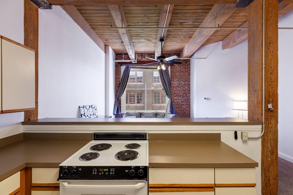 308 W 8th Street — photo 12