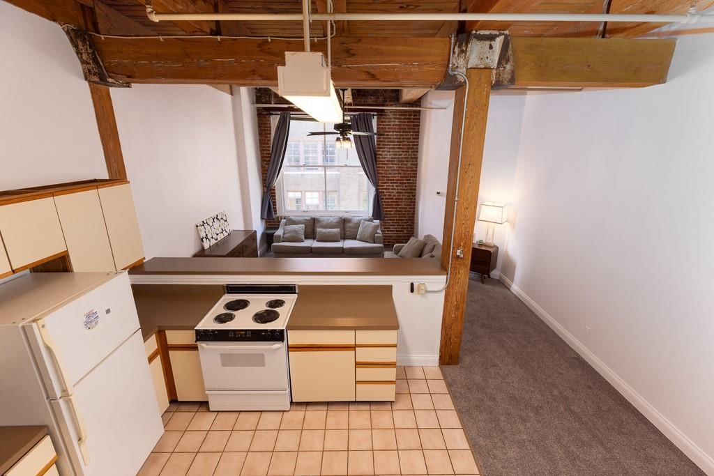 308 W 8th Street — photo 13