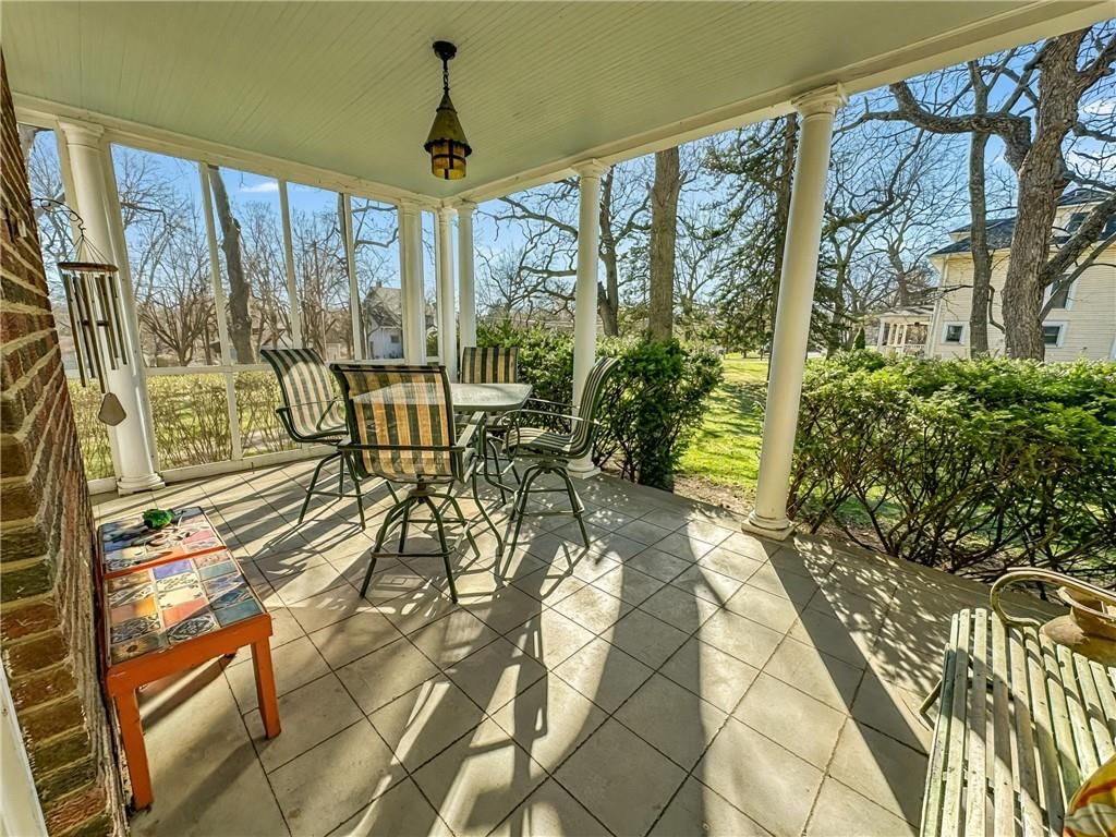 211 Lawn Avenue — photo 24