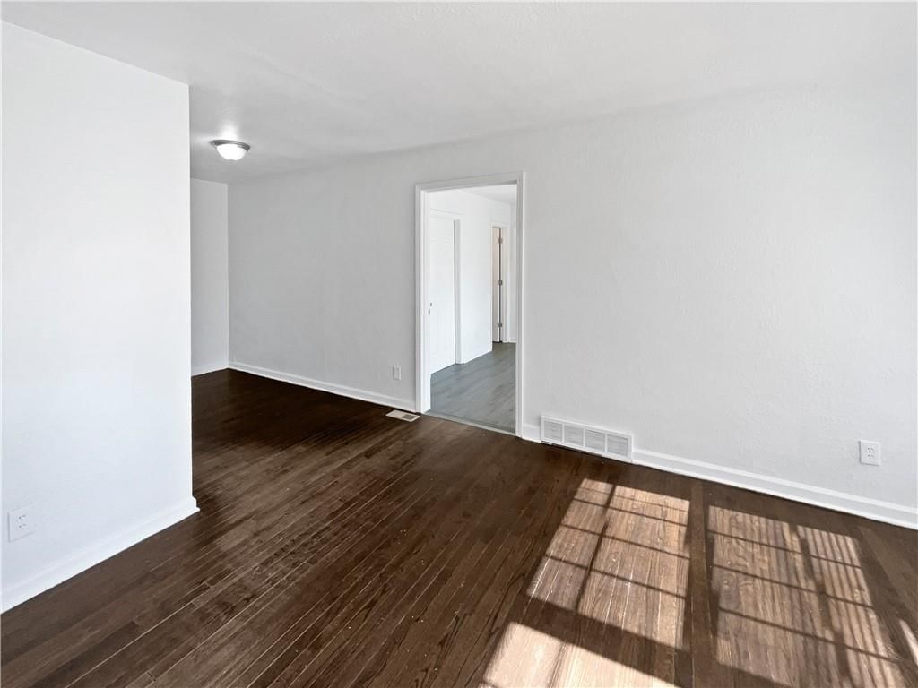 10014 Hardesty Avenue — photo 3