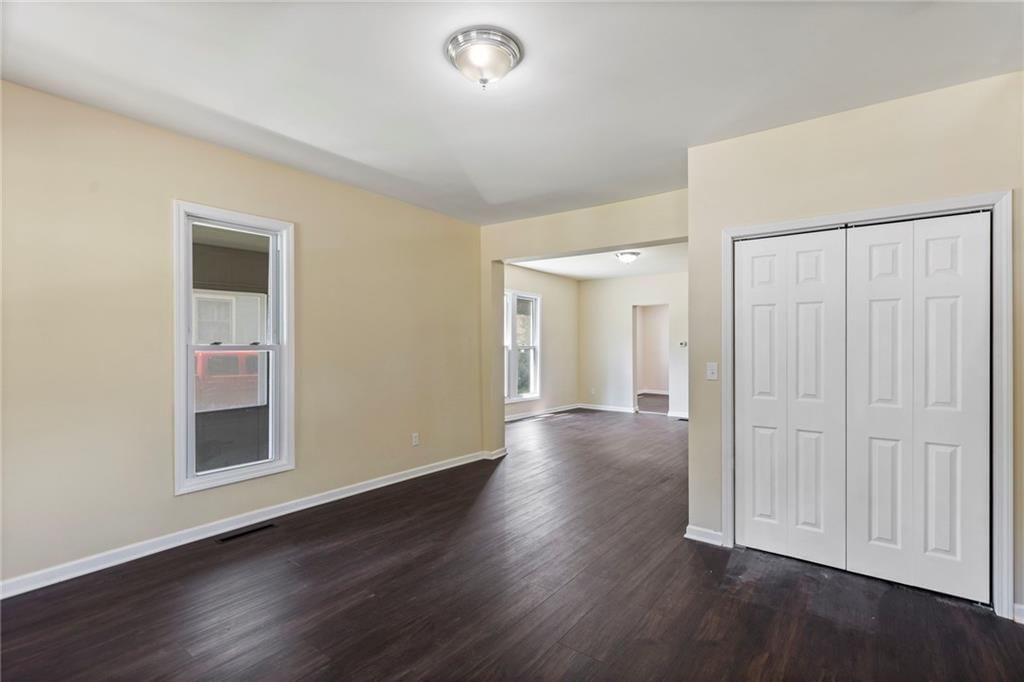 526 S Maple Street — photo 12