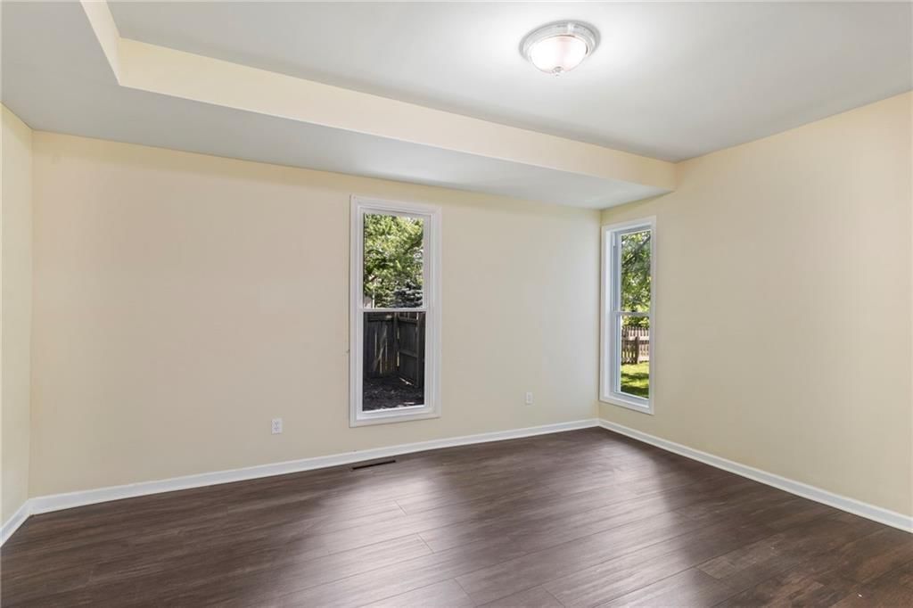 526 S Maple Street — photo 18