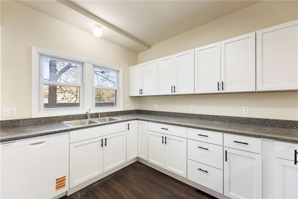 526 S Maple Street — photo 22