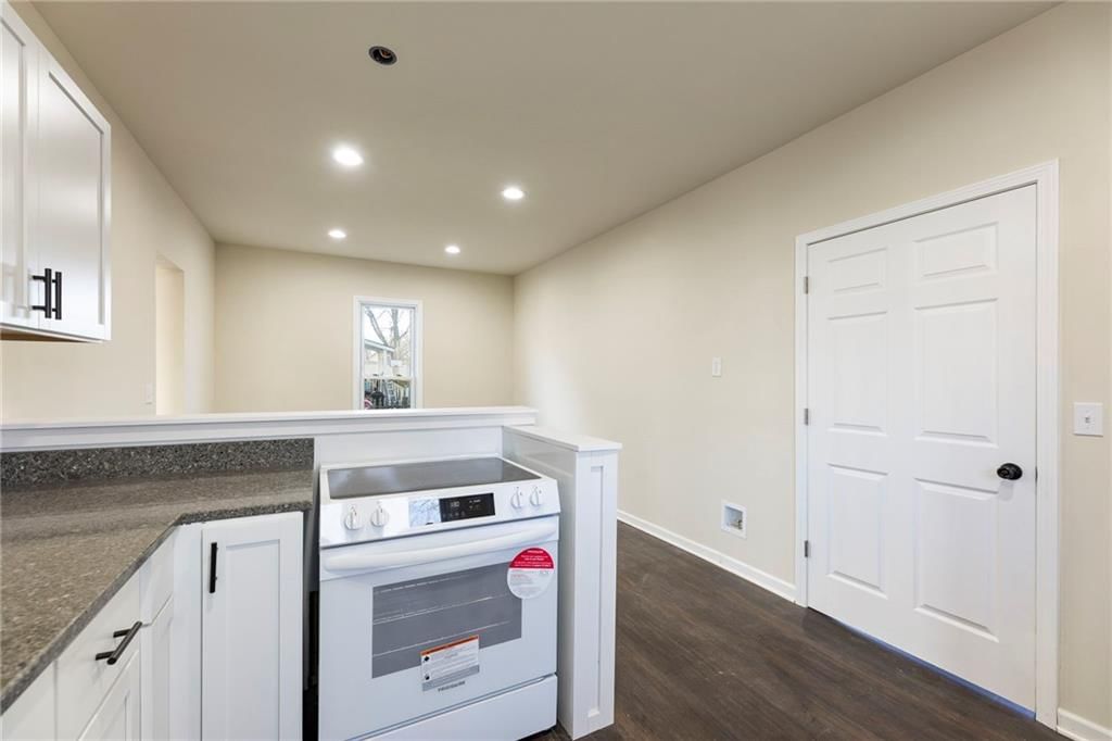 526 S Maple Street — photo 23