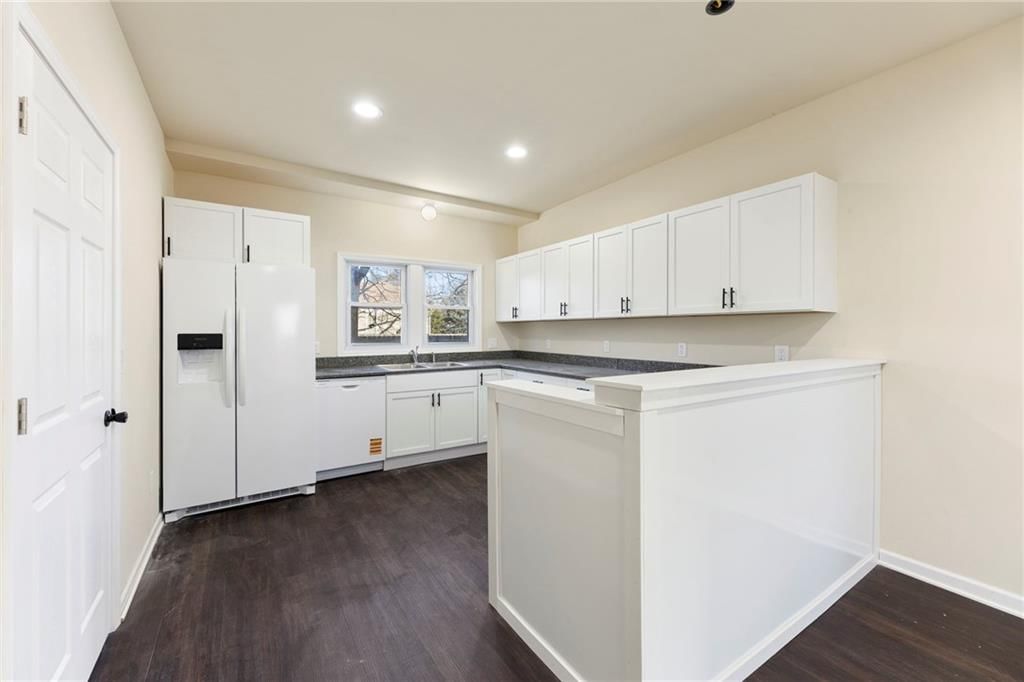 526 S Maple Street — photo 26