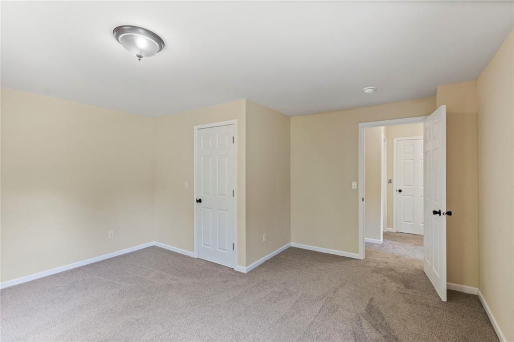 526 S Maple Street — photo 34