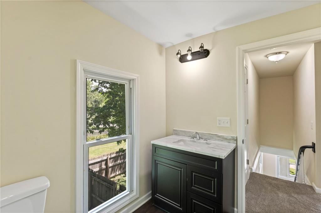 526 S Maple Street — photo 40