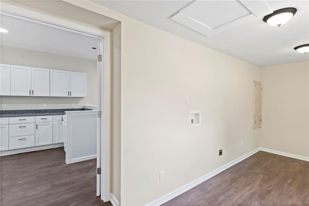 526 S Maple Street — photo 41