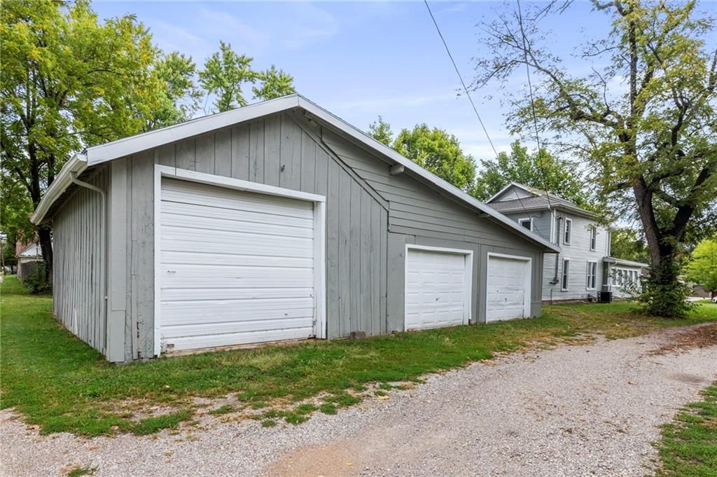 526 S Maple Street — photo 46