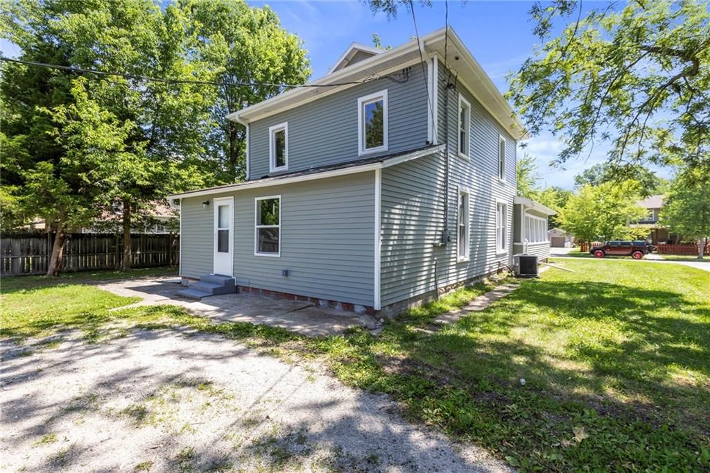 526 S Maple Street — photo 50