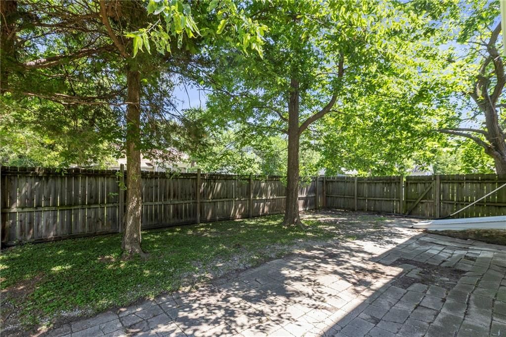 526 S Maple Street — photo 51