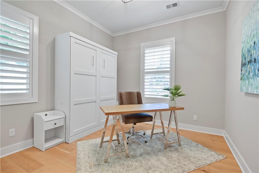 Photo 19 of 29 - 2210 W 73rd Street