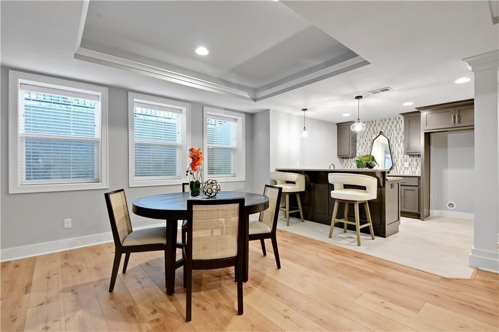 Photo 24 of 29 - 2210 W 73rd Street