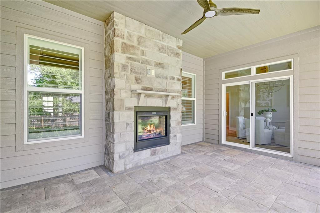Photo 26 of 29 - 2210 W 73rd Street