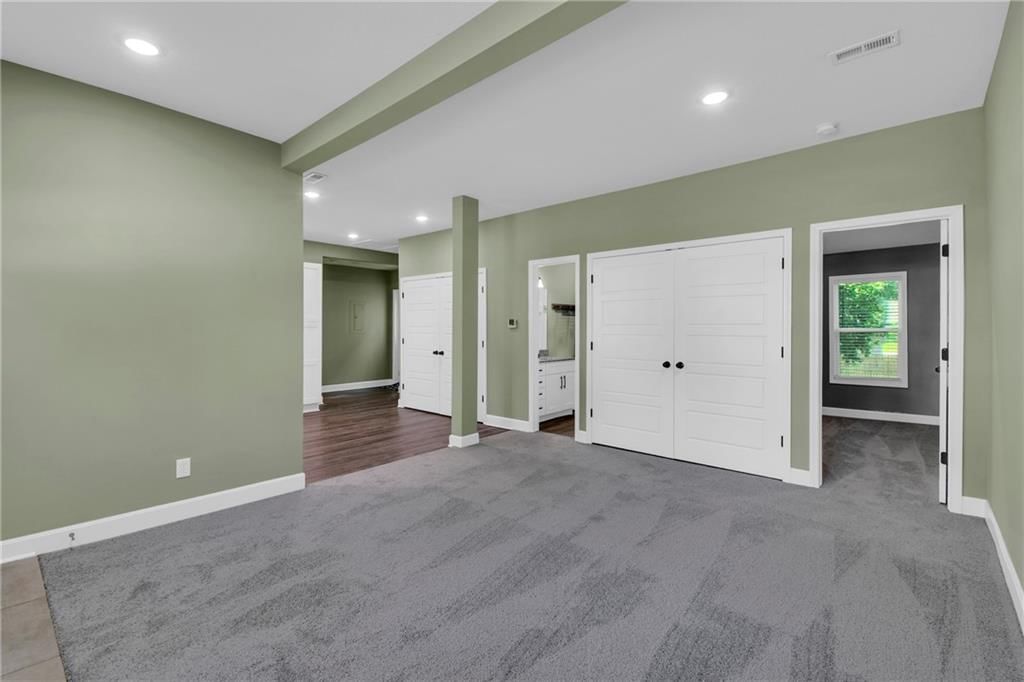 115 S Campbell Street — photo 8