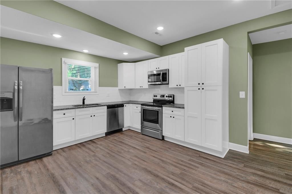 115 S Campbell Street — photo 11