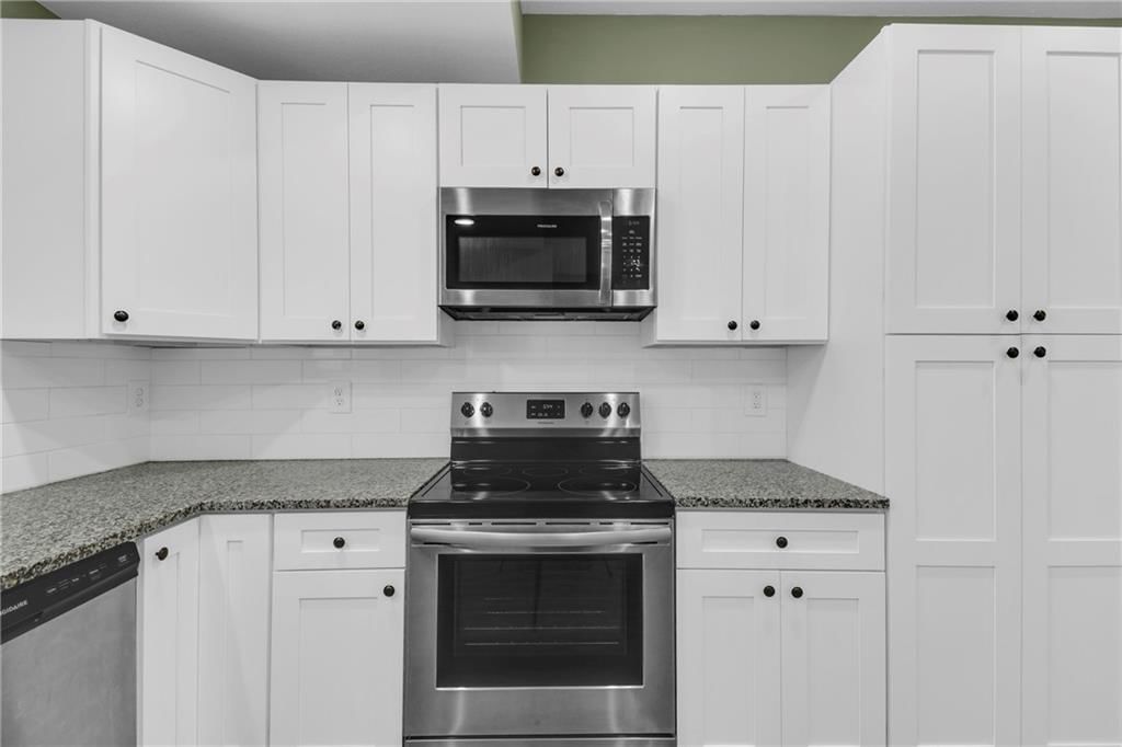 115 S Campbell Street — photo 15