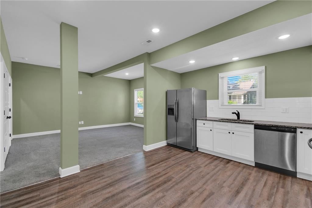 115 S Campbell Street — photo 16