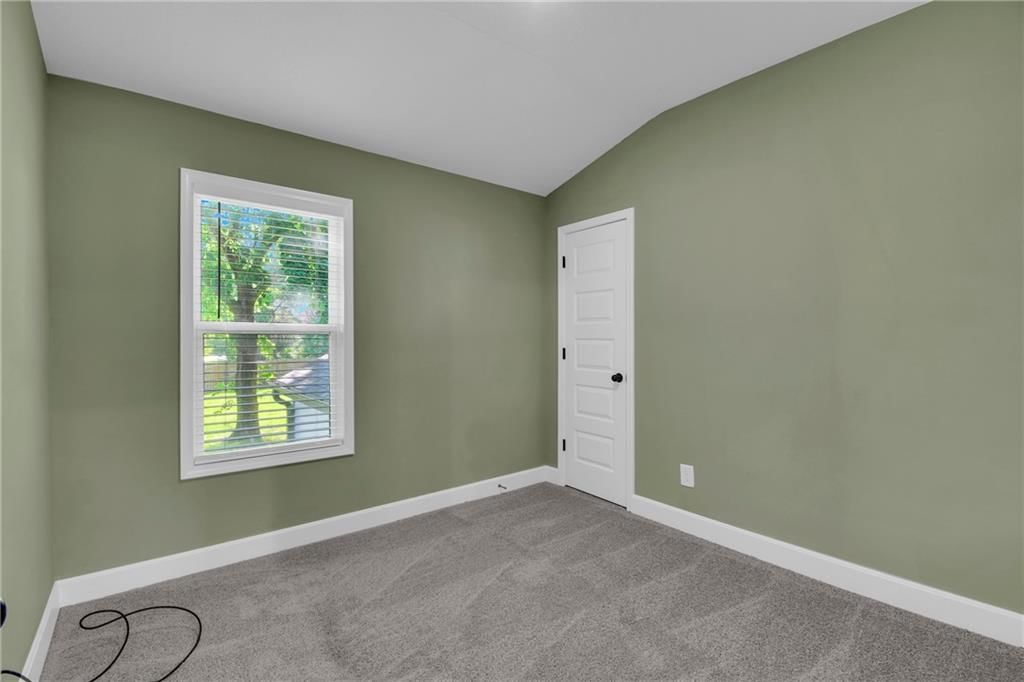 115 S Campbell Street — photo 20