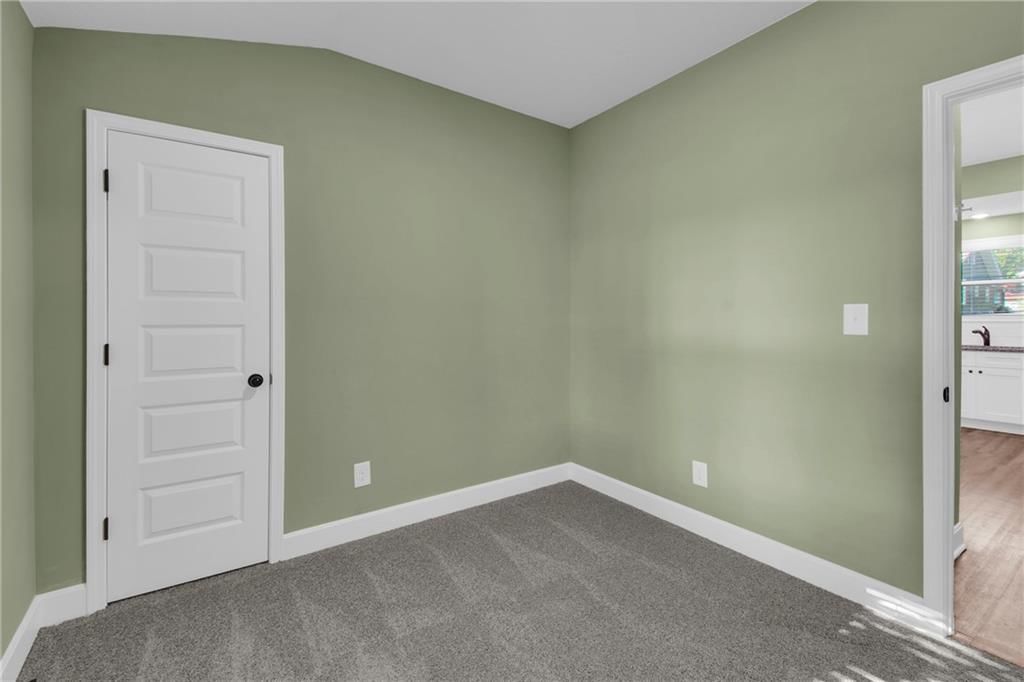 115 S Campbell Street — photo 21