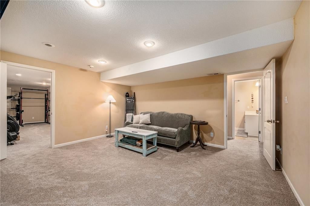 922 Southfork Street — photo 25