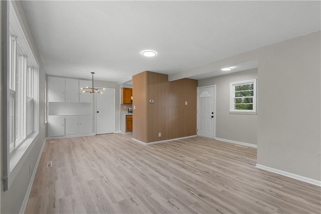 Photo 5 of 19 - 3416 NE 43rd Street