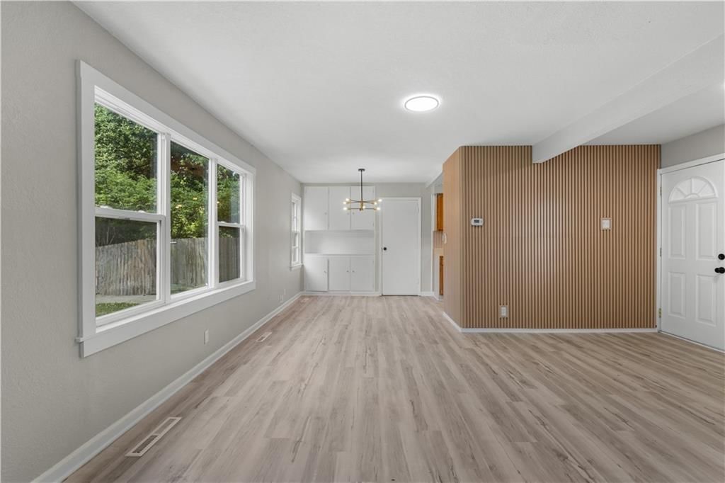 Photo 6 of 19 - 3416 NE 43rd Street
