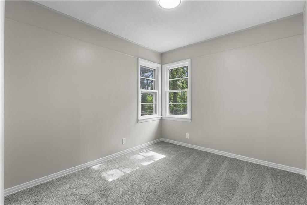 Photo 14 of 19 - 3416 NE 43rd Street