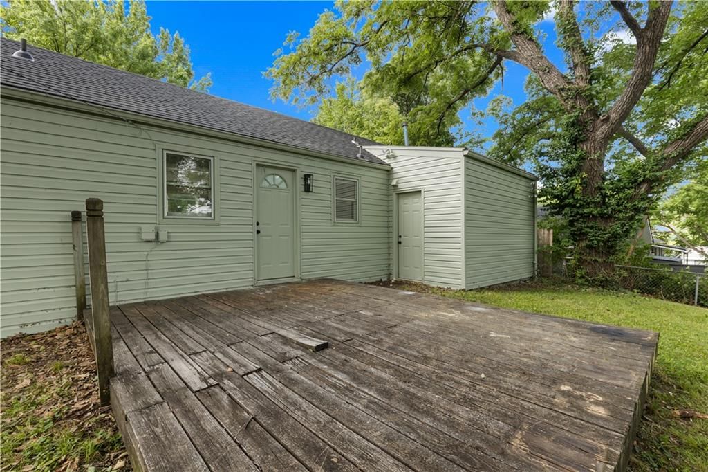 Photo 18 of 19 - 3416 NE 43rd Street
