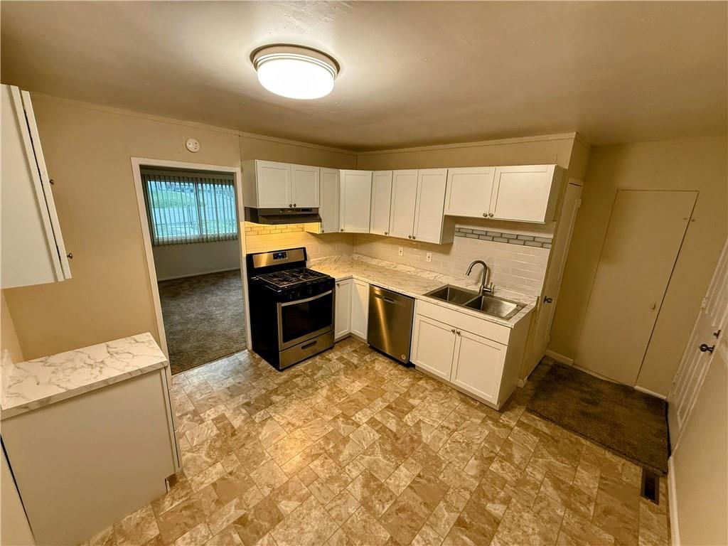 2321 Englewood Court — photo 7