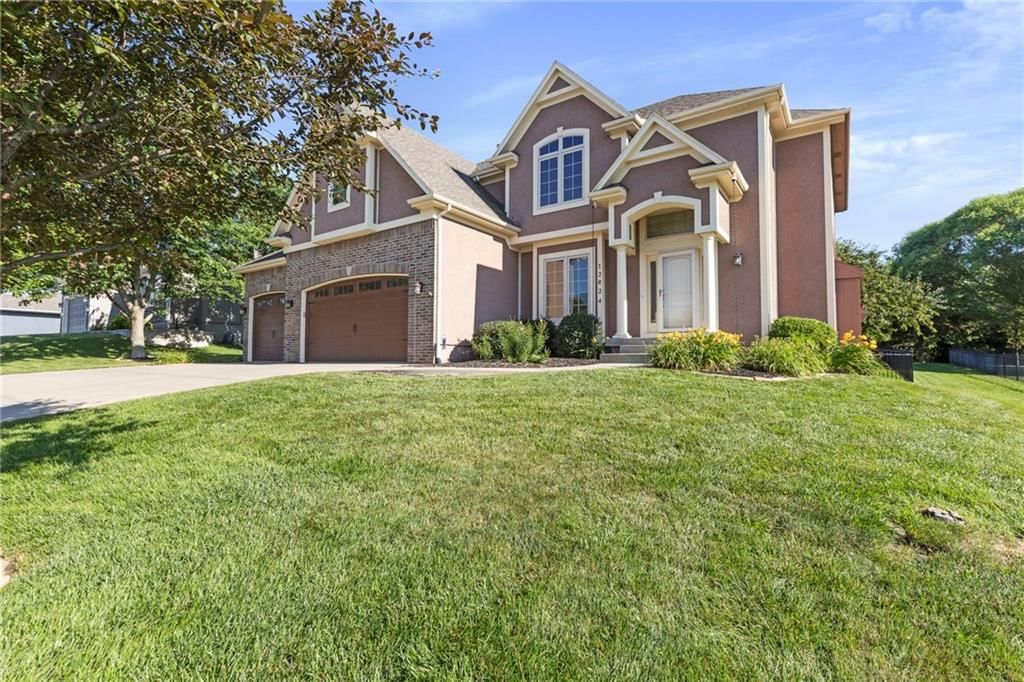 12824 Sewell Avenue — photo 3