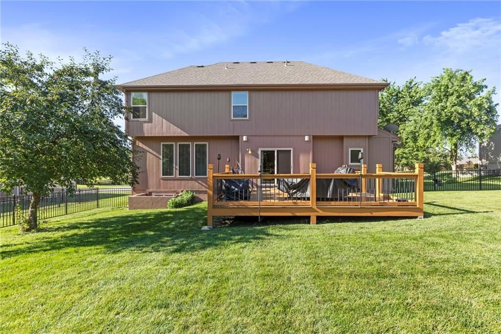 12824 Sewell Avenue — photo 6