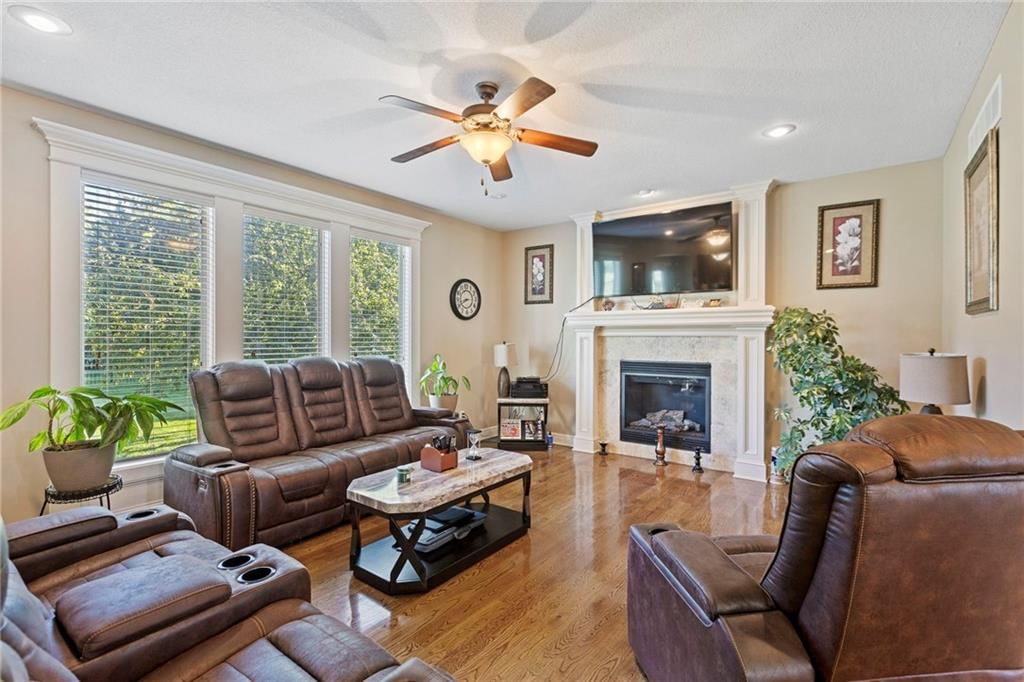 12824 Sewell Avenue — photo 12