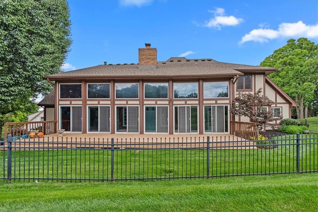 4328 W 110th Street — photo 34