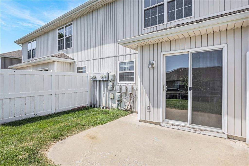 902 SW Peach Tree Lane — photo 15