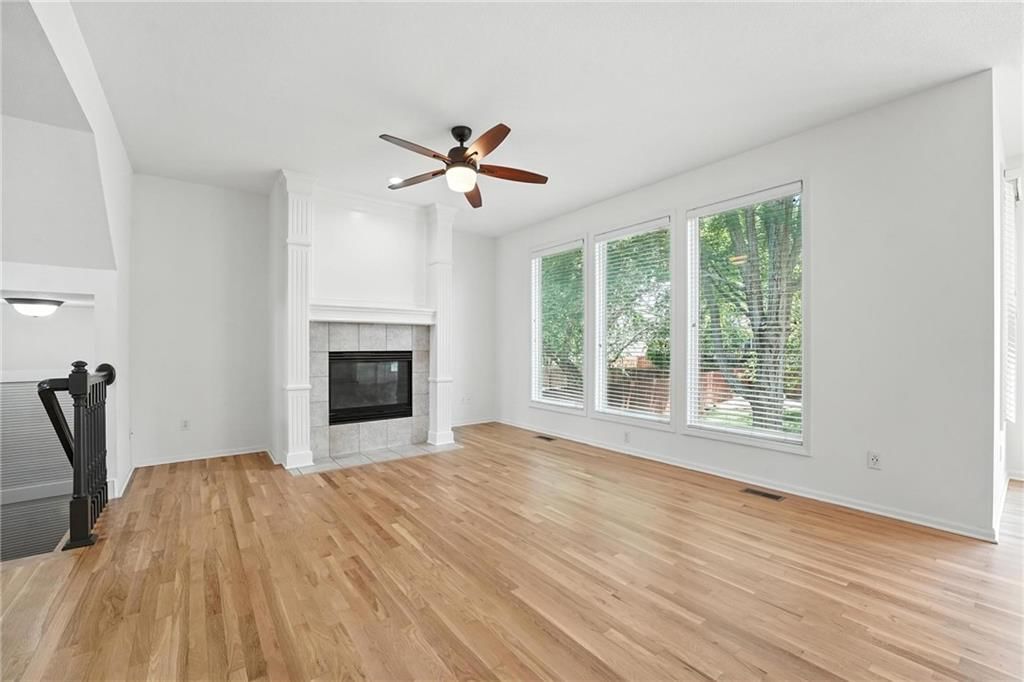 Photo 10 of 53 - 8301 W 156th Street