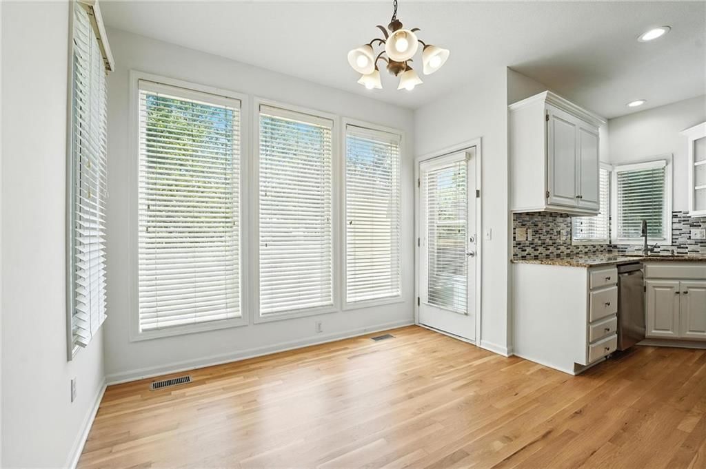 Photo 16 of 53 - 8301 W 156th Street