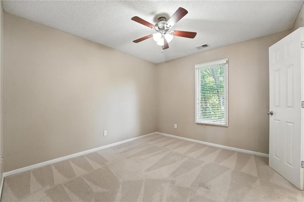 Photo 27 of 53 - 8301 W 156th Street