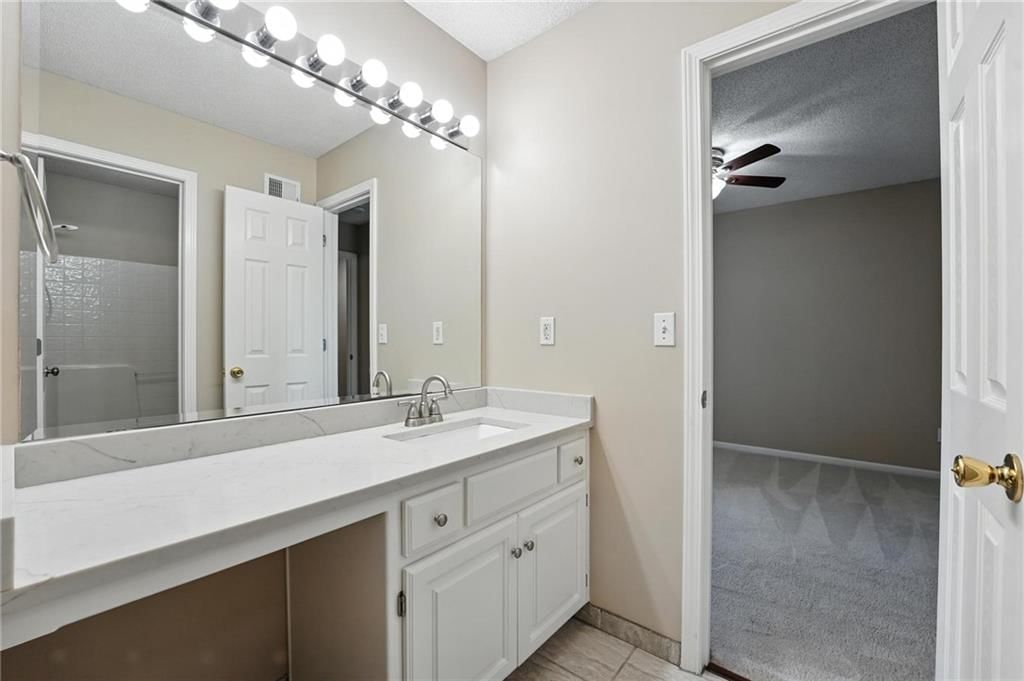 Photo 29 of 53 - 8301 W 156th Street