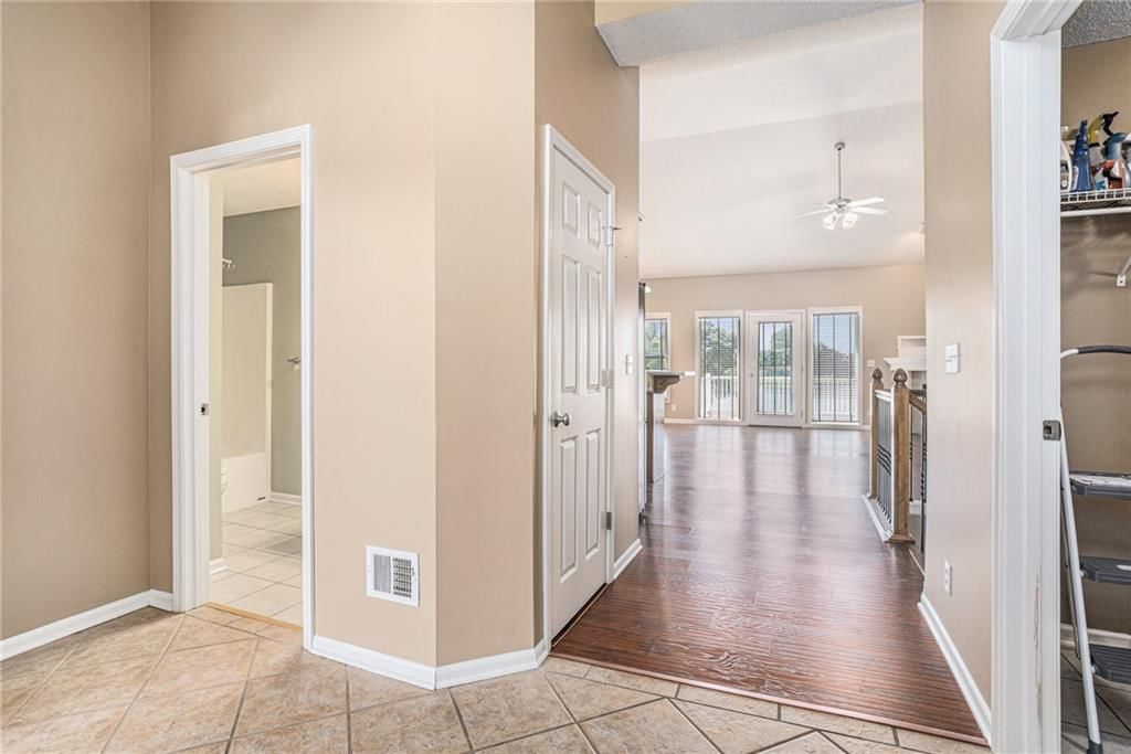 Photo 6 of 39 - 8003 NE 98th Street